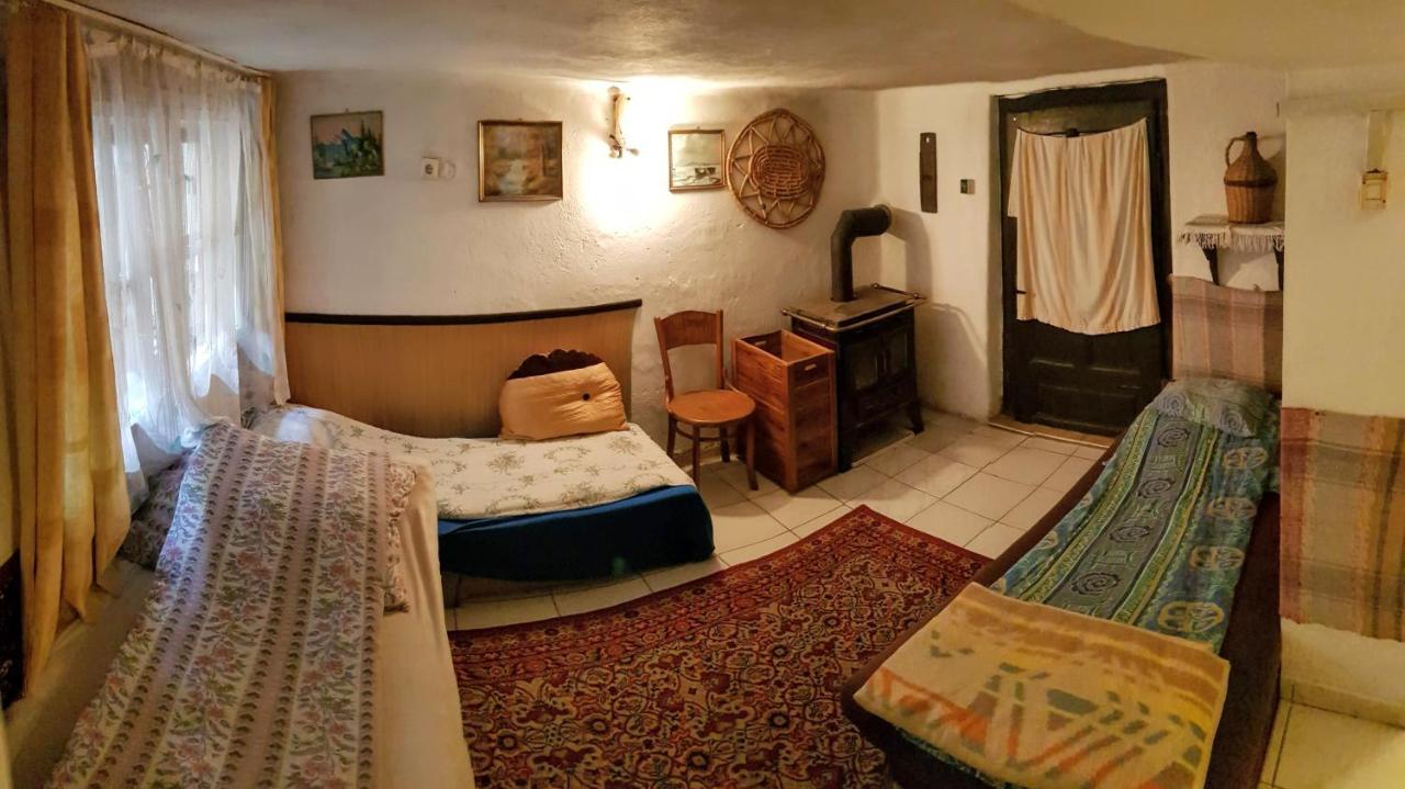 Garan Guesthouse Jósvafő Exteriör bild