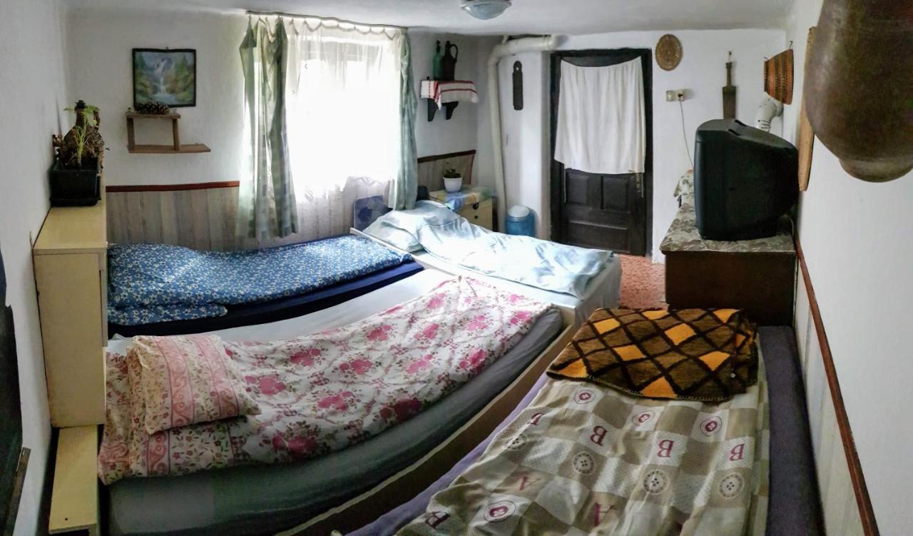 Garan Guesthouse Jósvafő Exteriör bild
