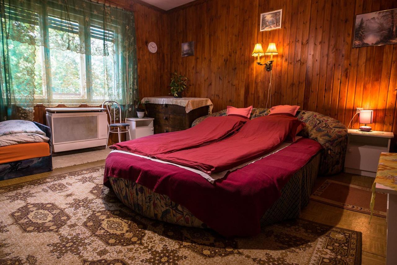 Garan Guesthouse Jósvafő Exteriör bild