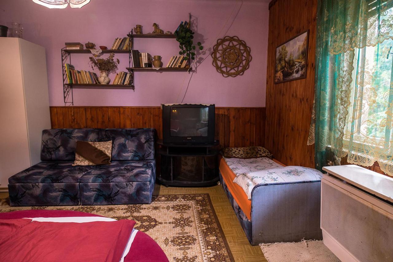 Garan Guesthouse Jósvafő Exteriör bild