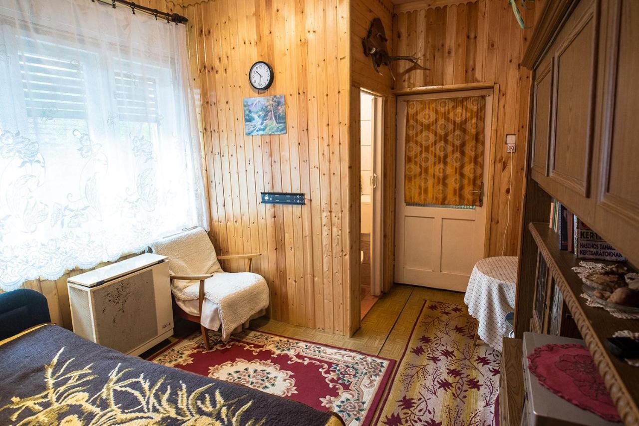 Garan Guesthouse Jósvafő Exteriör bild
